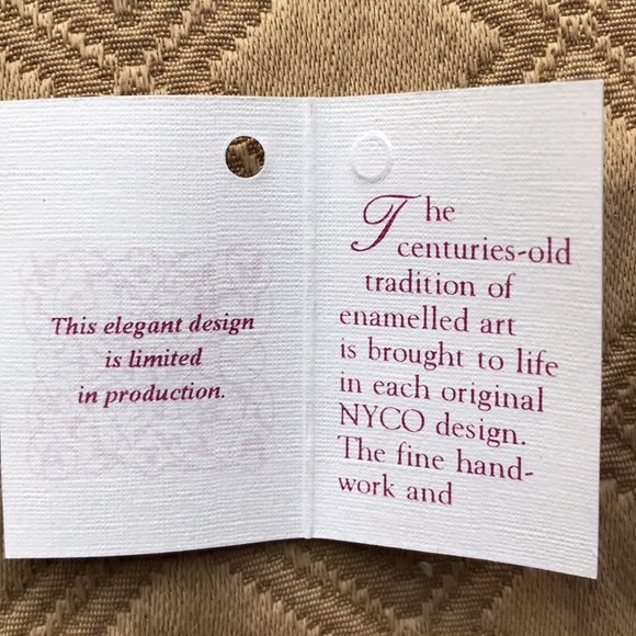 Wendell August Cloisonné Enameled 2” Ball Poinsettia Christmas Ornament - Picture 8 of 10